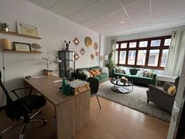 Se alquila oficina de 116m2 en calle Venegas. 3 despachos , 2 aseos photo 0