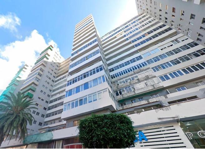 Amplio piso a reformar en Mesa y López. 110m2 photo 0