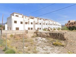 Casa adosada en venta en Ugíjar photo 0