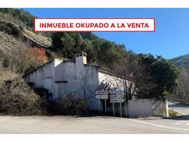 Casa en venta en Montefrío photo 0