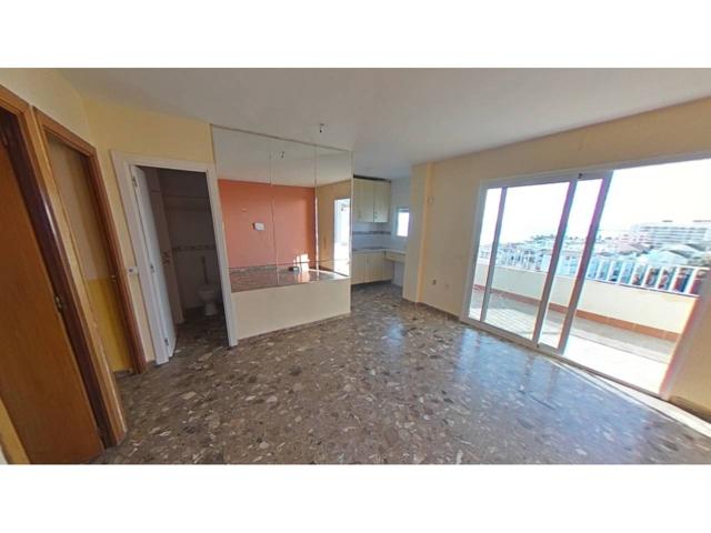 Piso en venta en La Carihuela photo 0
