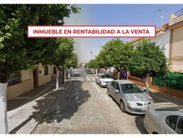 Casa en venta en Guillena photo 0