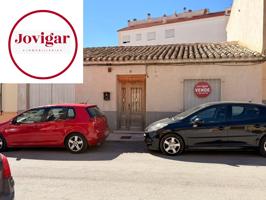 CASA SOLAR A LA VENTA EN ZONA CÉNTRICA photo 0