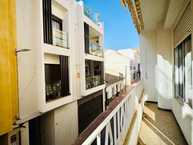 Estupendo piso a la venta en zona céntrica photo 0