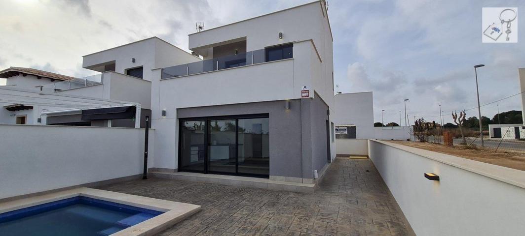 Villa En venta en Orihuela photo 0