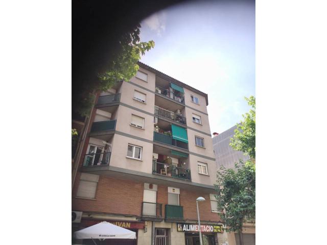 OCASIÓN PISO VENTA CON PATIO,Y ASCENSOR, JUNTO AYUNTAMIENTO BARBERA. photo 0