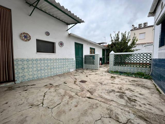 CASA EN VENTA DE BOVEDAS CON GRAN PATIO SITUADA EN BUENA ZONA photo 0