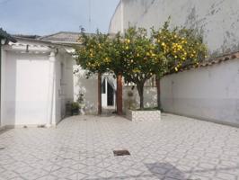 GRAN CASA DE BOVEDAS CON UN GRAN PATIO EN BUEN ESTADO photo 0