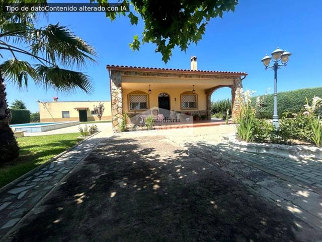 CHALET CON PISCINA Y LUZ DE RED SITUADO ENTRE DON BENITO Y VILLANUEVA DE LA SERENA☀️🌳🏊‍♀️🏊🏊‍♂️ photo 0