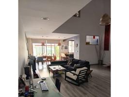 GRAN CASA ESTILO MINIMALISTA EN PERFECTO ESTADO PARA ENTRAR A VIVIR SITUADA EN VILLANUEVA DE LA SERENA photo 0