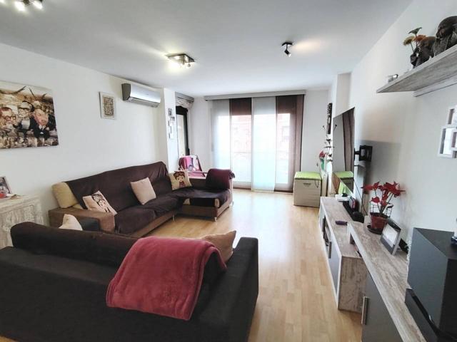PISO CON PATIO, BALCON Y TRASTERO. Parking Opcional. photo 0