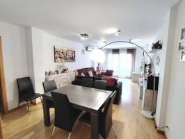 PISO CON PATIO, BALCON Y TRASTERO. Parking Opcional. photo 0