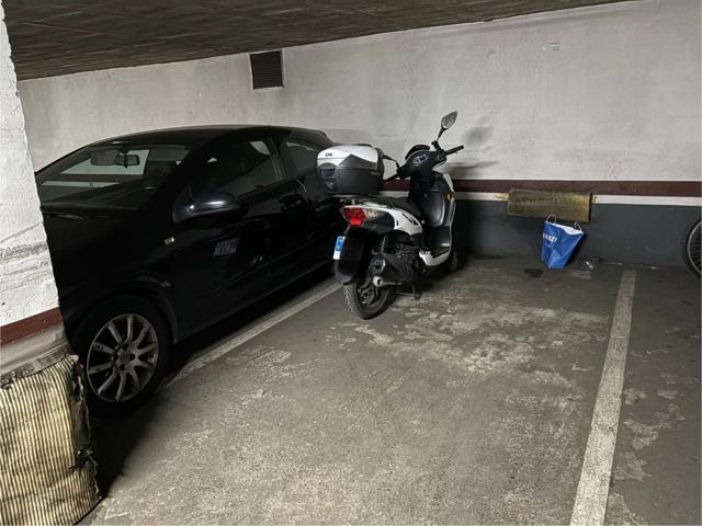 Parking MOTO  Onze de Setembre (L'H) photo 0