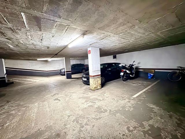 Parking Onze de Setembre (L'H) photo 0