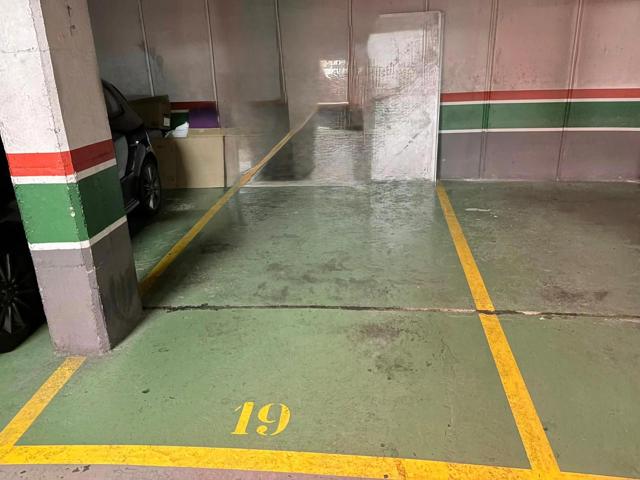 Parking en Venta o Alquiler Les Corts :Plaza Coche y Moto o coche Grande en Cardenal Reig con Collblanc photo 0