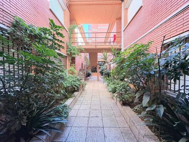 Piso en Venta : Cardenal Reig (Les corts; La Maternitat i Sant Ramon) photo 0