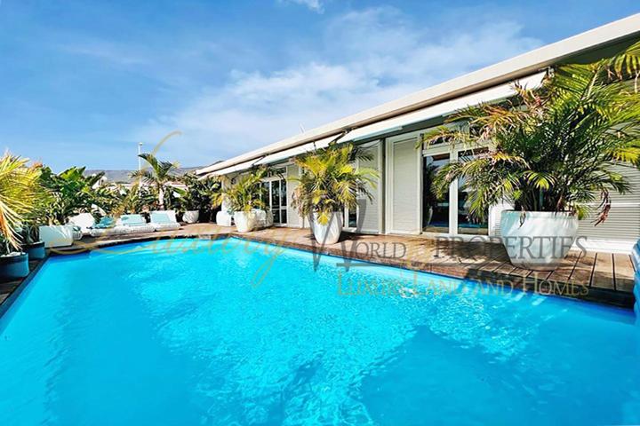 Villa en El Madronal photo 0