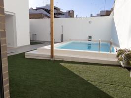 APARTAMENTO TOTALMENTE AMUEBLADO CON PISCINA photo 0