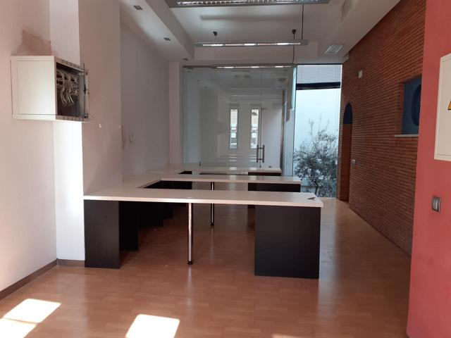 Oficina en alquiler en Alcalá de Guadaíra de 127 m2 photo 0