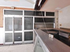 LOCAL COMERCIAL EN ZONA COMERCIAL Y DE PASO photo 0