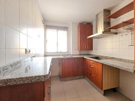 ¡Tu nuevo hogar te espera! Precioso piso VPO con garaje y trastero en Alcalá de Guadaíra photo 0