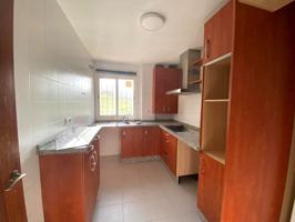 ¡Tu nuevo hogar te espera! Precioso piso VPO con garaje y trastero en Alcalá de Guadaíra photo 0