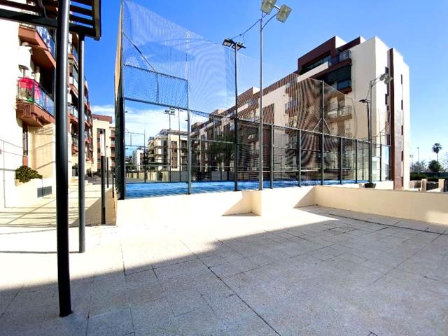 ¡Tu oasis en Mairena! Piso con piscina, pádel, en Urbanización Hermanas photo 0