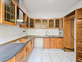 GRAN CASA EN PLANTA BAJA JUNTO AL CENTRO COMERCIAL WAY! photo 0