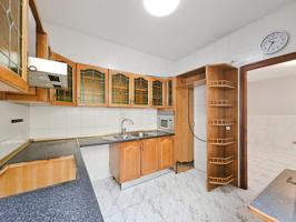 GRAN CASA EN PLANTA BAJA JUNTO AL CENTRO COMERCIAL WAY! photo 0