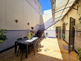 GRAN CASA EN PLANTA BAJA JUNTO AL CENTRO COMERCIAL WAY! photo 0