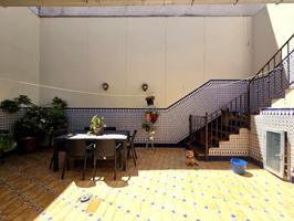 GRAN CASA EN PLANTA BAJA JUNTO AL CENTRO COMERCIAL WAY! photo 0