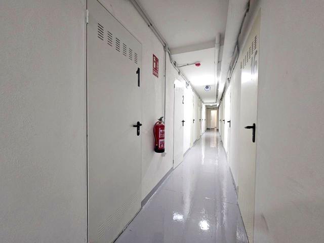 ¡Tu Espacio Extra en Nervión! 72 Trasteros Exclusivos en Venta - Edificio Sevilla II photo 0
