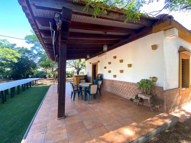 ¡Oportunidad Exclusiva! Finca de Recreo con Chalet y Piscina a 10 km de Sevilla photo 0