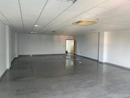 💼 Oficina Estratégica de 131 m² en Dos Hermanas | Máxima Conectividad photo 0