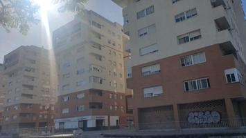 Se alquila piso junto al Corte Inglés (disponible a partir de julio) photo 0