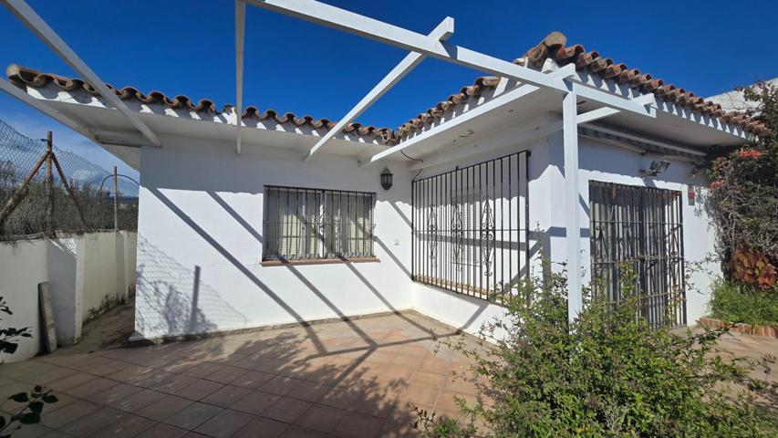 VILLA A PIE DE PLAYA EN PALMONES photo 0