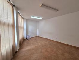 Se vende local de planta baja junto a la Plaza Alta photo 0