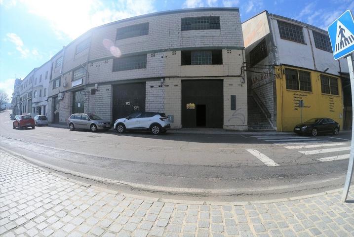 Nave comercial en Plasencia photo 0