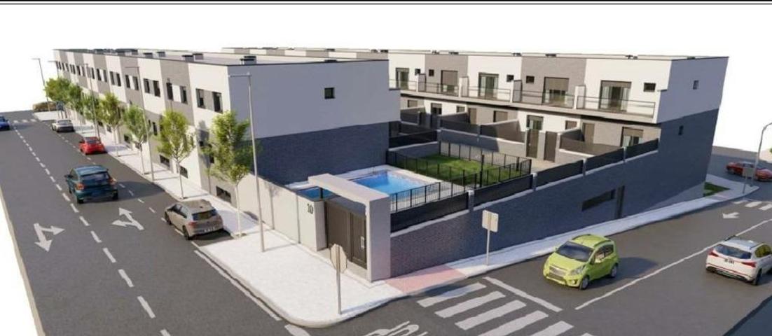 ADOSADOS EN CALLE BREZO photo 0