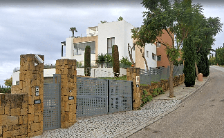 Plaza De Parking en venta en Benahavís de 30 m2 photo 0