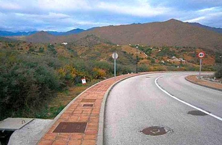 Terreno en venta en Mijas de 1325 m2 photo 0