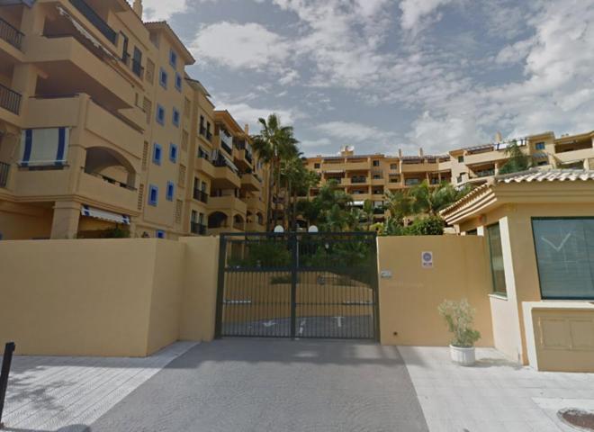 Plaza De Parking en venta en San Pedro Alcántara de 22 m2 photo 0