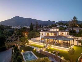 Casa - Chalet en venta en Marbella de 442 m2 photo 0