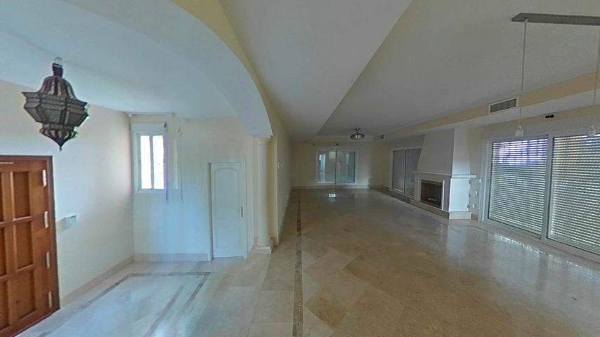 Casa - Chalet en venta en Marbella de 552 m2 photo 0