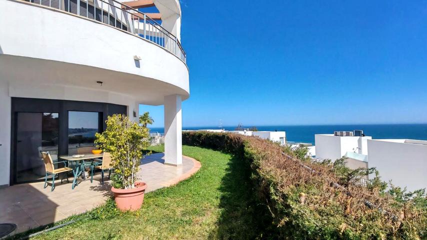 Pareado en venta en Fuengirola de 603 m2 photo 0