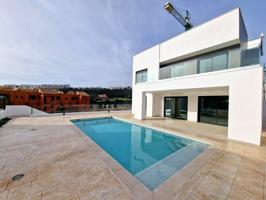 Casa - Chalet en venta en Manilva de 266 m2 photo 0