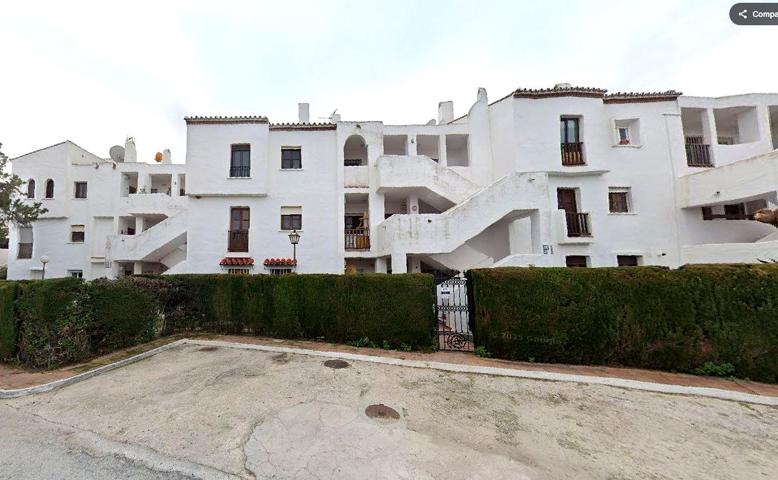 Piso en venta en Estepona de 118 m2 photo 0