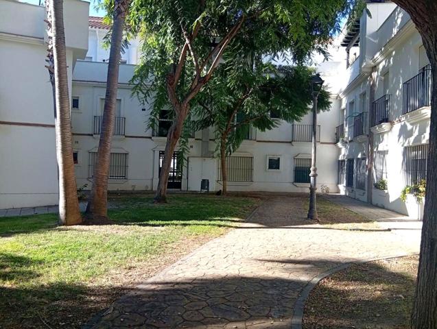 Piso en venta en Estepona de 103 m2 photo 0