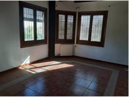 Casa en venta en Residencial Triana-Barrio Alto-Híjar photo 0