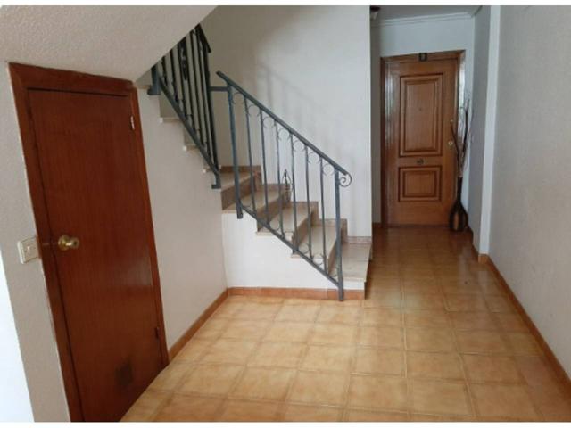 Piso en venta en Mengíbar photo 0